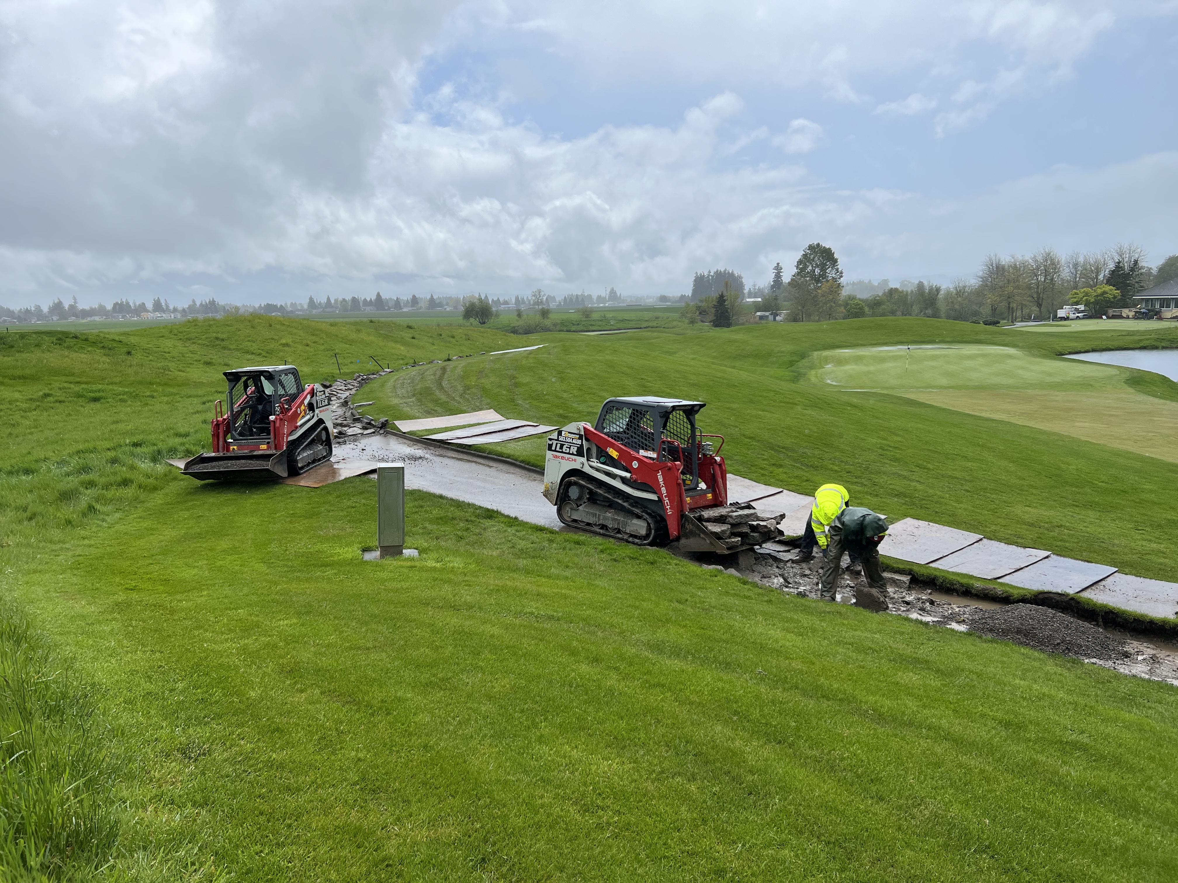 Concrete sidewalks installation in Woodburn by Blue Star Concrete